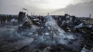 La escena del incendio en Rafah, el día posterior al incidente. 