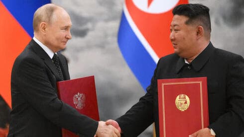 El presidente ruso, Vladímir Putin, y el líder supremo de Corea del Norte, Kim Jong Un, 