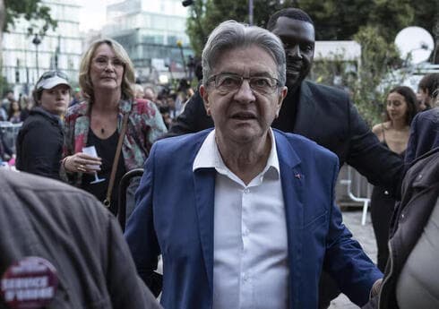 Melenchon fue un protegido de Francois Mitterrand. 