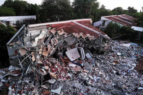 Una casa residencial en el kibutz Be'eri, destruida en el ataque del 7 de octubre. 