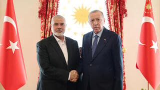 Ismail Haniyeh y Recep Tayyip Erdogan, presidente de Turquía. 