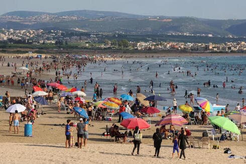 Playa de Tiro, en el Líbano. "La gente no tiene miedo". 