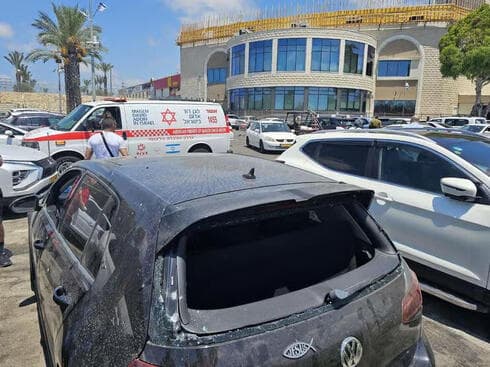 Auto dañado en una de las explosiones. 