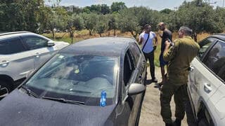Auto dañado en una de las explosiones. 