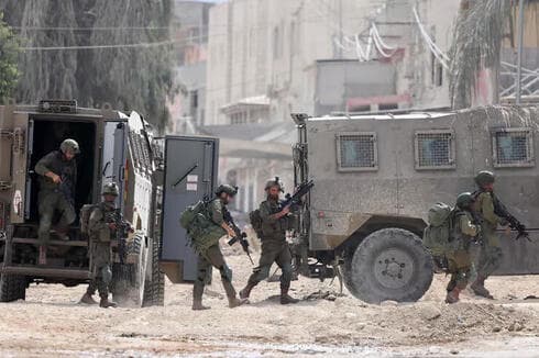 Soldados israelíes en Nur al-Shams. 