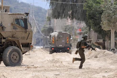 Soldados israelíes en Nur al-Shams. 