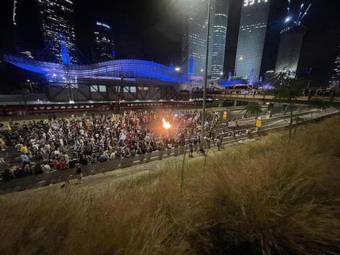 "Todos ahora"", el grito de los manifestantes que exigen el pronto regreso de todos los secuestrados. (Roy Rubinstein) "Todos ahora"", el grito de los manifestantes que exigen el pronto regreso de todos los secuestrados.