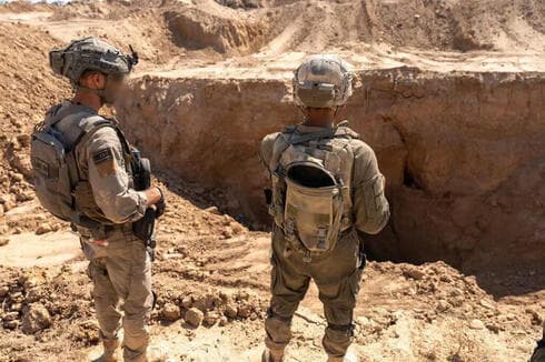 Soldados israelíes participan de la destrucción de túneles en el Corredor de Filadelfia. 