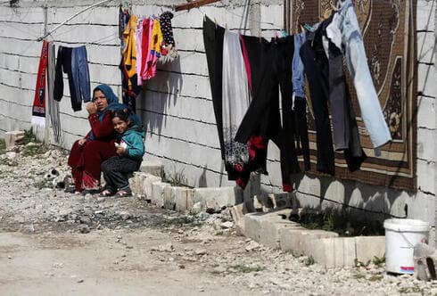 Refugiados sirios en el Líbano: hay quienes no regresan, por miedo a ser reclutados por el ejército. 