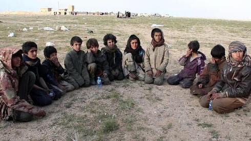 Niños yazidíes rescatados del cautiverio de ISIS en Siria. 