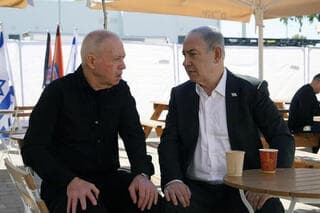 Yoav Galant y Benjamín Netanyahu. 