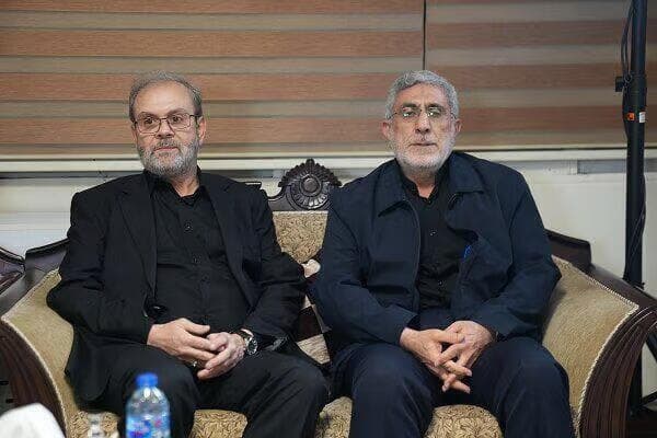 Qaani en su última foto hace una semana, en las oficinas de Hezbolá en Teherán . (Ynet) Qaani en su última foto hace una semana, en las oficinas de Hezbolá en Teherán .