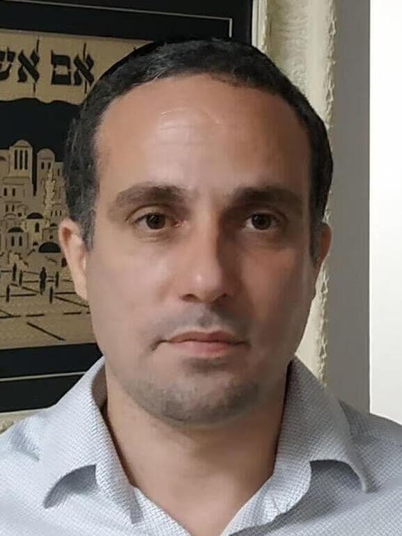 Yanky Farber. 