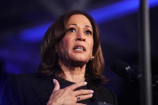 Kamala Harris hace campaña en Michigan. 