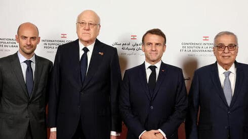 Asistentes a la conferencia de París. 