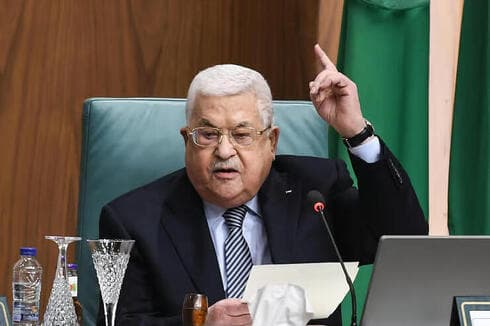 Quienquiera que derrumbe la Autoridad Palestina tendrá que financiar a 300.000 trabajadores. Mahmoud Abbas. (AFP) Quienquiera que derrumbe la Autoridad Palestina tendrá que financiar a 300.000 trabajadores. Mahmoud Abbas.