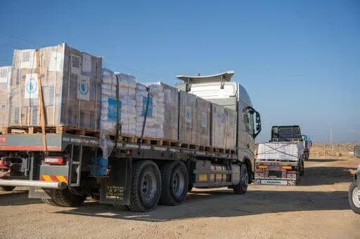 Camiones con ayuda humanitaria en Kissufim. 