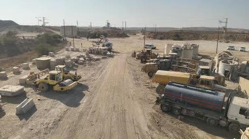 Trabajos de reparación en el cruce de Kissufim. 