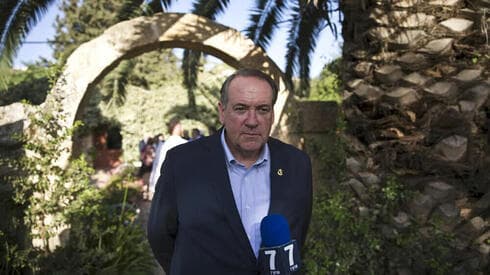 Mike Huckabee durante una visita a Israel en 2015. 
