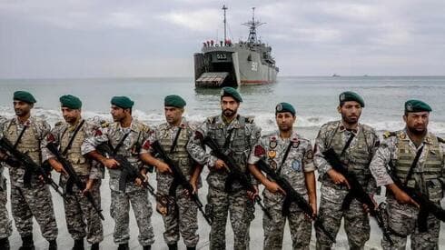 La regla es clara: el petróleo debe fluir. fuerzas iraníes durante un ejercicio en el Estrecho de Ormuz. (Reuters vía Ejército de Irán) La regla es clara: el petróleo debe fluir. fuerzas iraníes durante un ejercicio en el Estrecho de Ormuz.