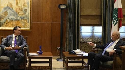 Amos Hochstein reunido con Nabih Berri en Beirut. 