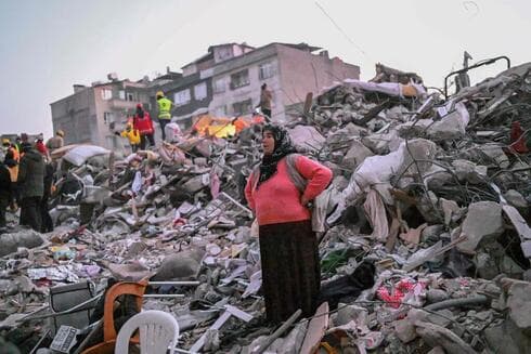 Terremoto en Turquía. Búsqueda de sobrevivientes entre los escombros. Febrero de 2023 (AFP) Terremoto en Turquía. Búsqueda de sobrevivientes entre los escombros. Febrero de 2023