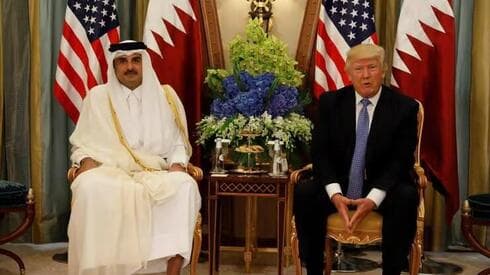Trump en una reunión con el emir de Qatar en 2017 ¿Intentará que Doha deje de financiar a Hamas? (Reuters) Trump en una reunión con el emir de Qatar en 2017 ¿Intentará que Doha deje de financiar a Hamas?