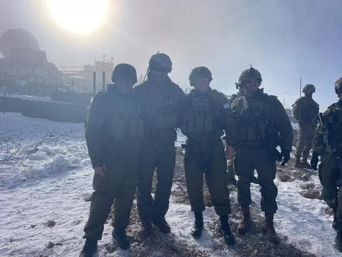 Fuerzas israelíes en el lado sirio del Monte Hermon. 