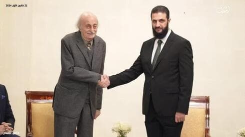 Al-Golani y Jumblatt, hoy. "La intervención del régimen de Assad en los asuntos del Líbano fue negativa" (Ynet) Al-Golani y Jumblatt, hoy. "La intervención del régimen de Assad en los asuntos del Líbano fue negativa"