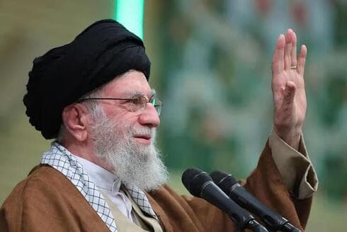 "Pisotearemos a quienquiera que sea el mercenario de Estados Unidos", dijo el líder supremo ide Irán. 