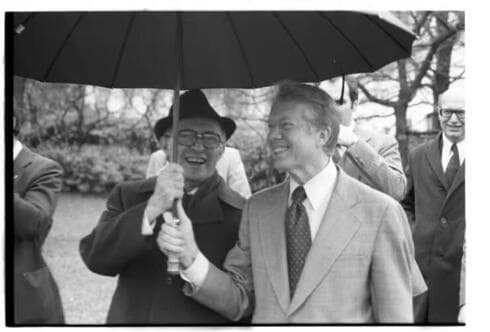 Carter con Menahem Begin en 1980. Luego fue muy crítico de Israel. 