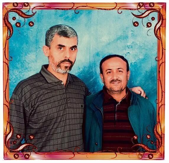 Marwan Barghouti y Yahya Simwar en las calles palestinas. 