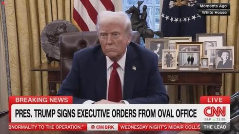 El presidente Trump firmó órdenes ejecutivos y respondió preguntas de los periodistas. (Ynet) El presidente Trump insiste en su propuesta de trasladar a los palestinos de Gaza.