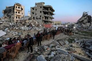 Ramadán a la sombra de la destrucción en Gaza Si Hamás permanece, no habrá fondos significativos para la reconstrucción. 