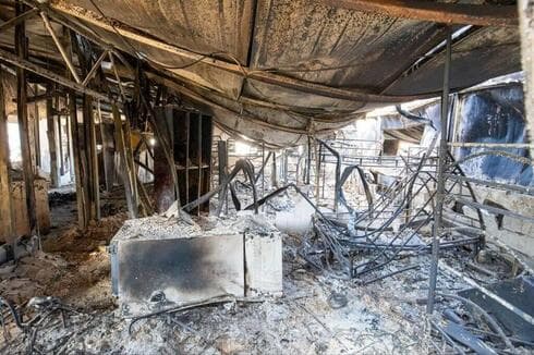El establo del kibutz Alumim fue destruido en el ataque del 7 de octubre. 