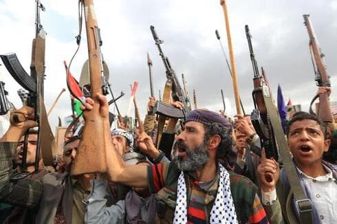 Hutíes y una demostración de fuerza en Sana, la capital de Yemen. 