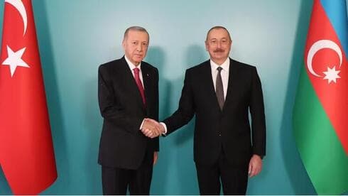Presidentes de Turquía y de Azerbaiján. 