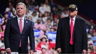Steve Witkoff y Donald Trump durante la campaña electoral. 