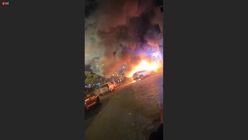 Explosión de un automóvil en Galilea, ayer viernes. 