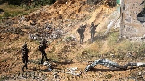 Fuerzas de la 36ª División en el área de Rafah. 