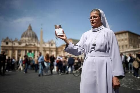 El Vaticano tras el anuncio de la muerte del Papa. 