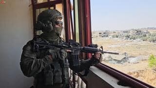 Soldado israelí operando en Rafah. 
