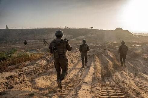 Soldados israelíes operando en Gaza. 
