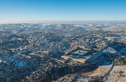 La Ciudad Vieja de Jerusalem, nevada. 