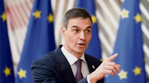 Pedro Sánchez llamó a Israel "estado genocida". 