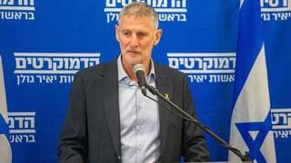 "Con reminiscencias de la Edad Media". Yair Golan. 