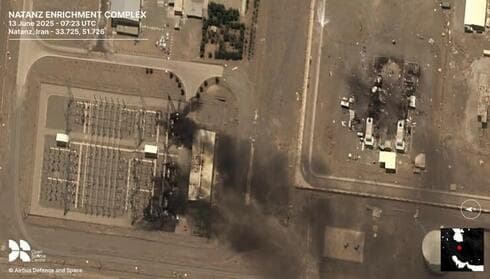 Así se ve desde el satélite la destrucción en Natanz. 