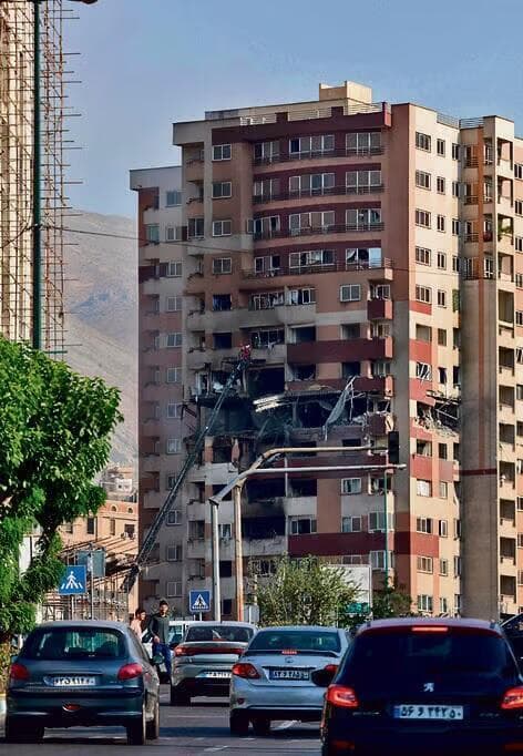 Edificio atacado en Teherán. 