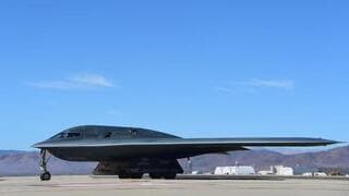 Stealth B-2, el único avión que puede transportar la bomba "rompebúnkeres". 