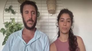 Lavlov Melinkov y Ella Dyches, entrevistados por Ynet. 